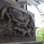 神明氷川神社 燈籠 浮彫