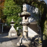 東中野氷川神社 灯籠