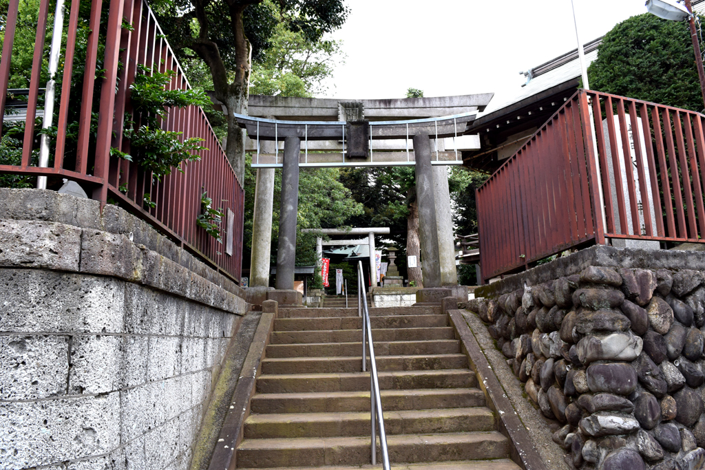上高田氷川神社